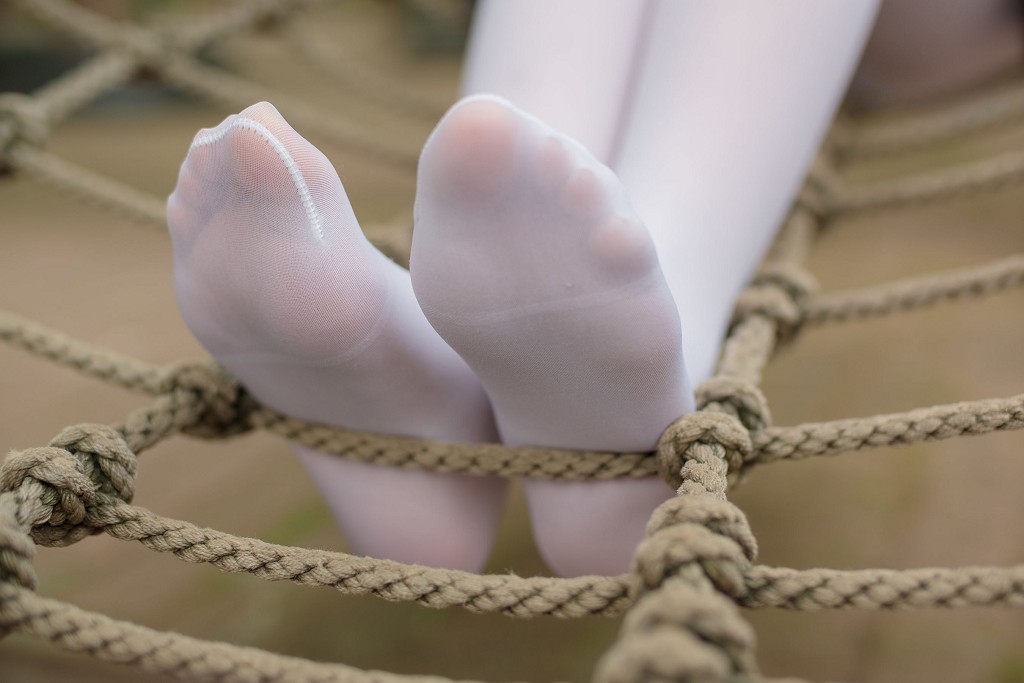 《白丝妹妹游园》 [森萝财团] R15-014 写真集[99P]