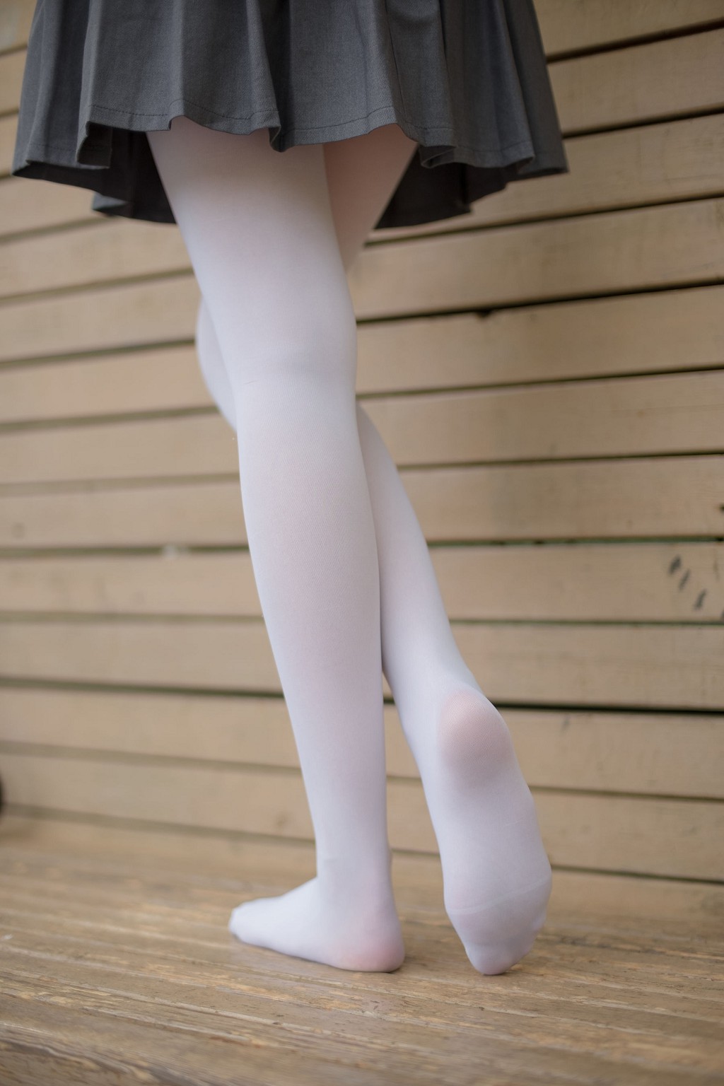 《白丝妹妹游园》 [森萝财团] R15-014 写真集[99P]