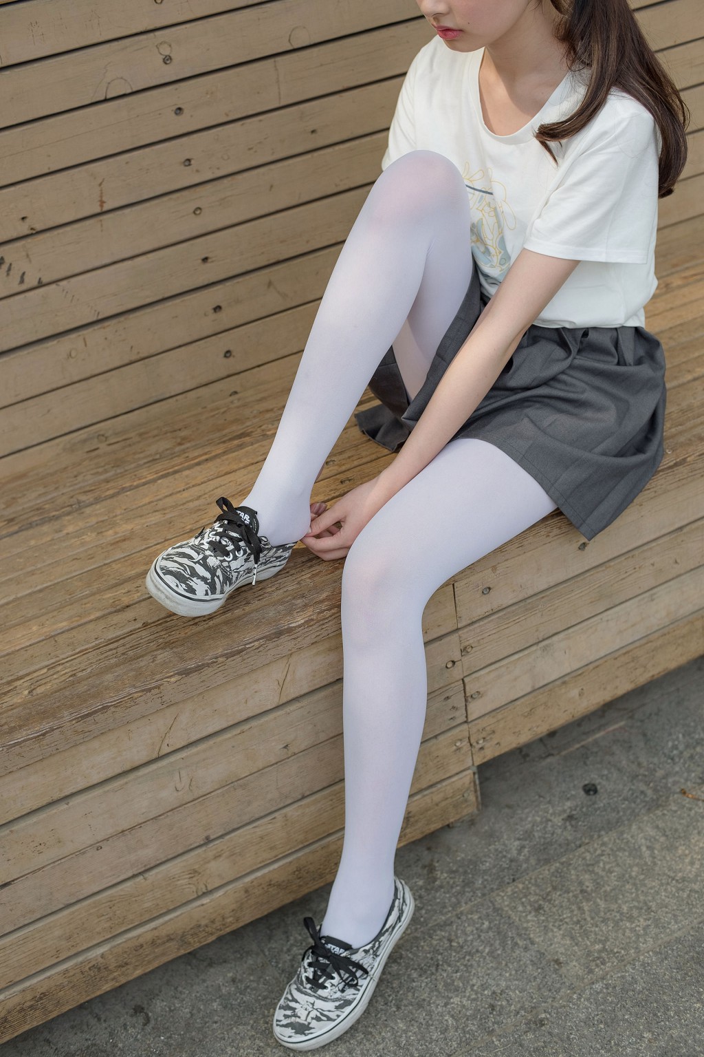 《白丝妹妹游园》 [森萝财团] R15-014 写真集[99P]