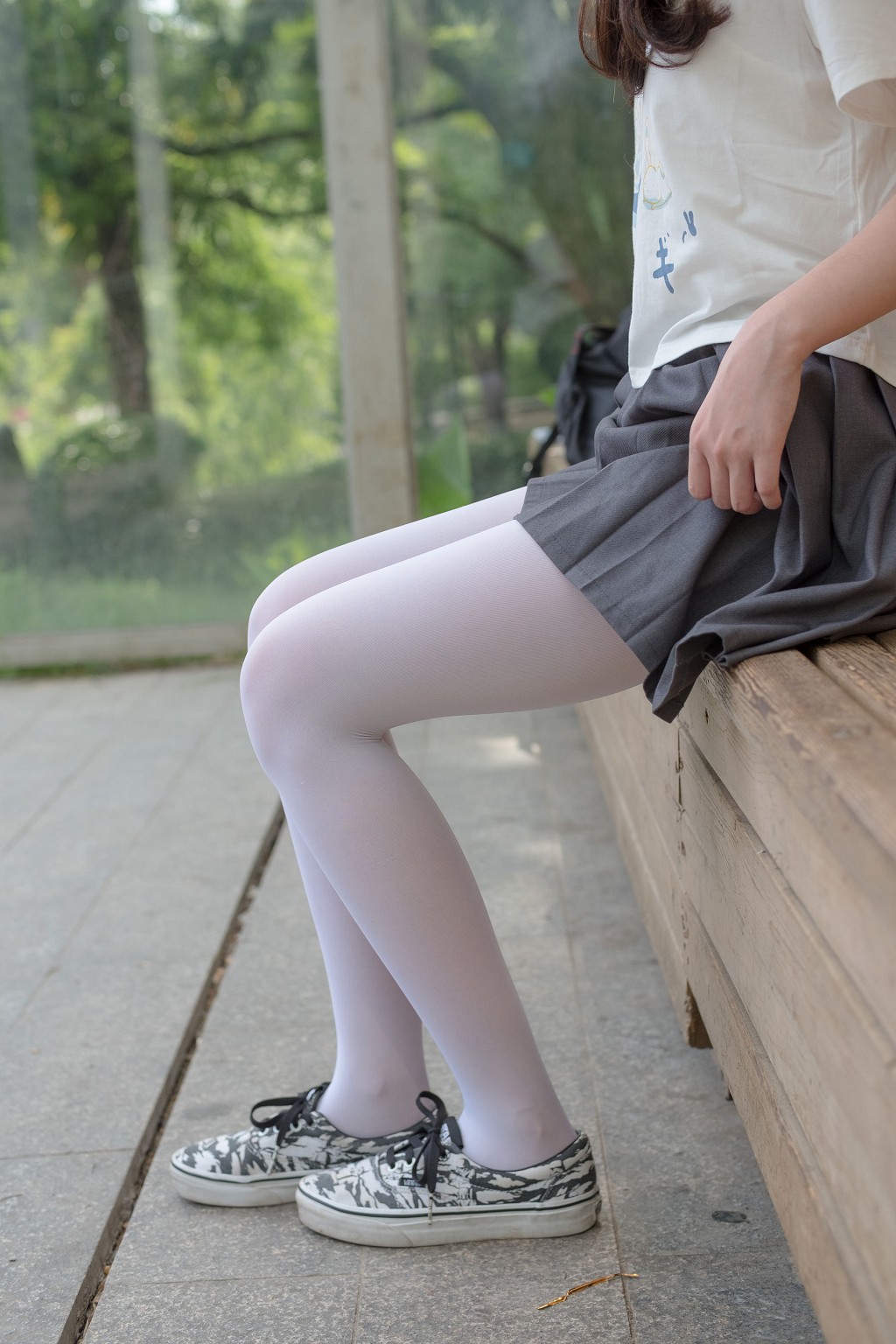 《白丝妹妹游园》 [森萝财团] R15-014 写真集[99P]