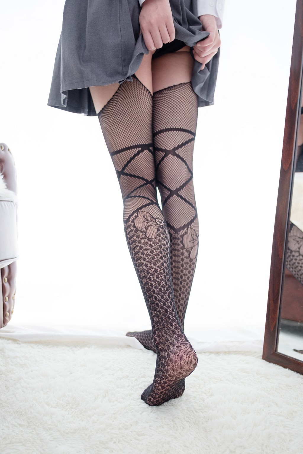 《情趣黑网》 [森萝财团] R15-019 写真集[90P]