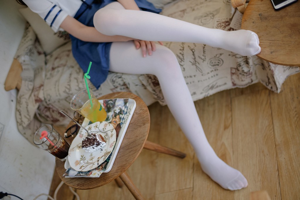 《无法控制的白丝情结》 [森萝财团] R15-021 写真集[71P]