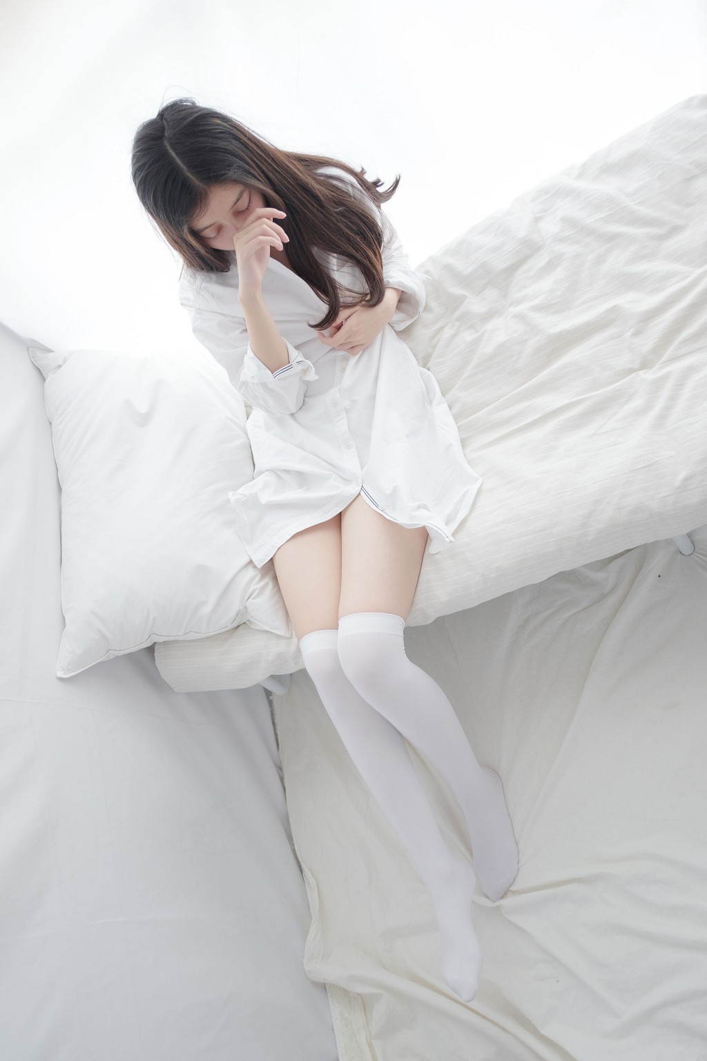 《白 - 丝》 [森萝财团] R15-022 写真集[85P]