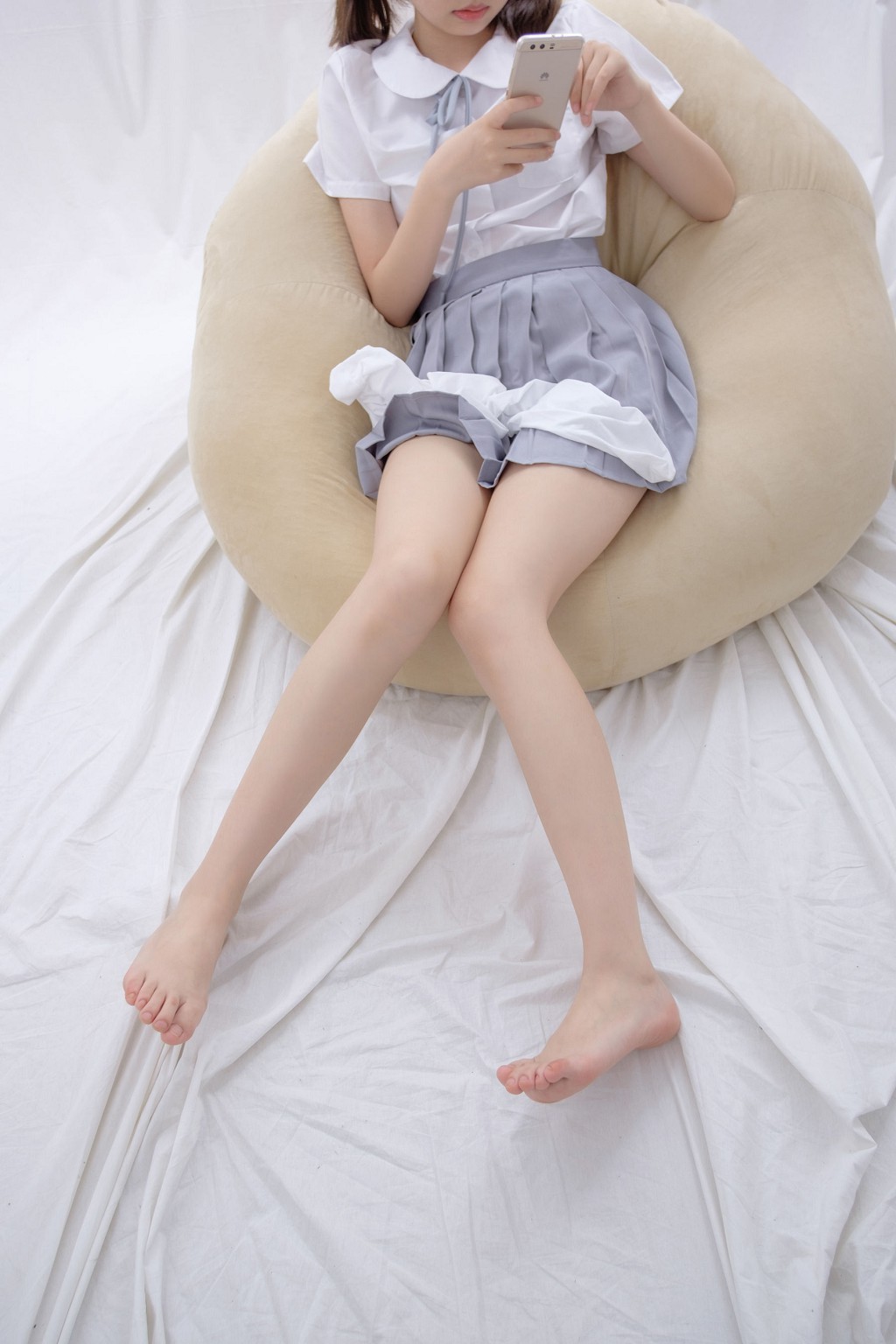 《白丝足控》 [森萝财团] R15-025 写真集[75P]