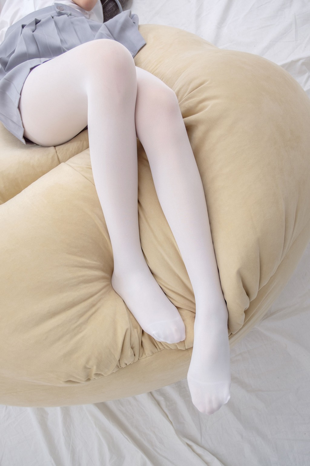 《白丝足控》 [森萝财团] R15-025 写真集[75P]