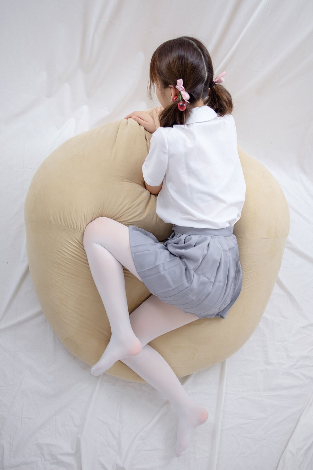 《白丝足控》 [森萝财团] R15-025 写真集[75P]