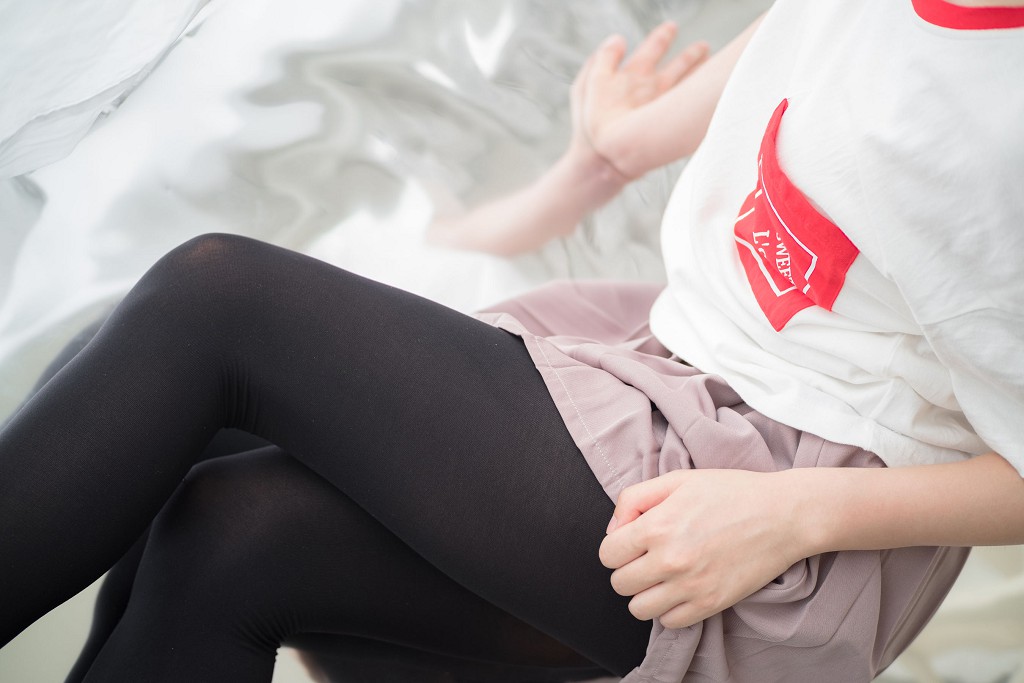 《慢慢脱下你的黑丝》 [森萝财团] R15-029 写真集[78P]