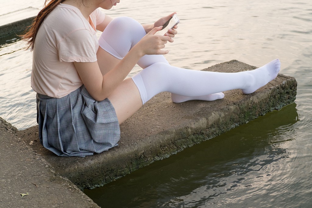 《湖边戏水白丝》 [森萝财团] R15-032 写真集[113P]