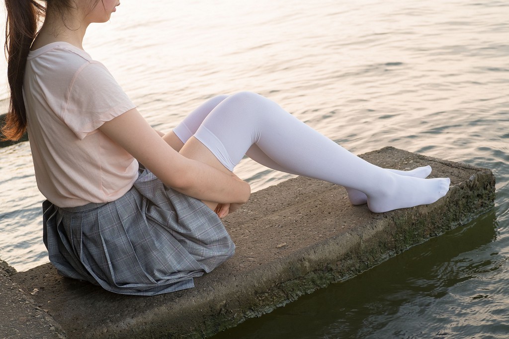 《湖边戏水白丝》 [森萝财团] R15-032 写真集[113P]