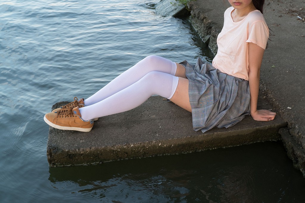 《湖边戏水白丝》 [森萝财团] R15-032 写真集[113P]