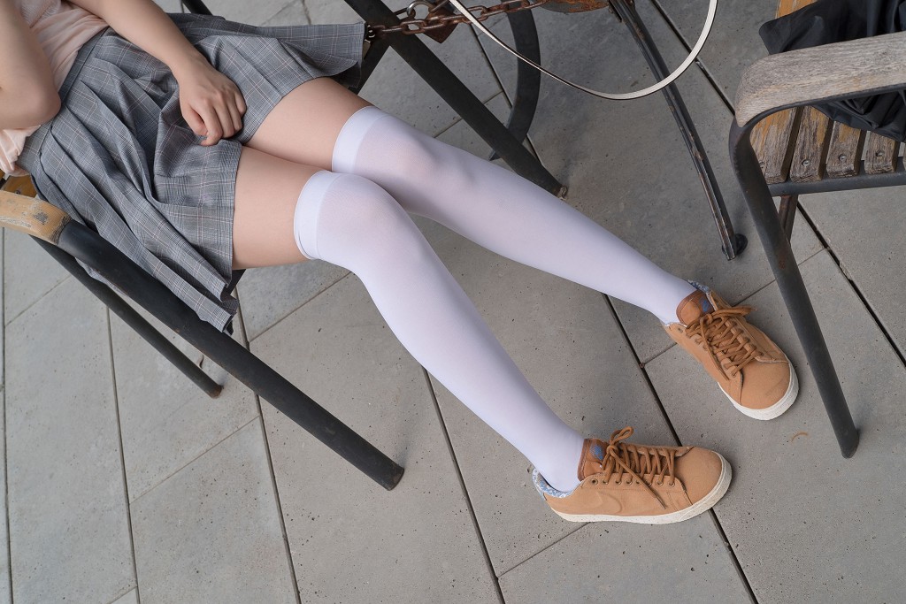 《湖边戏水白丝》 [森萝财团] R15-032 写真集[113P]