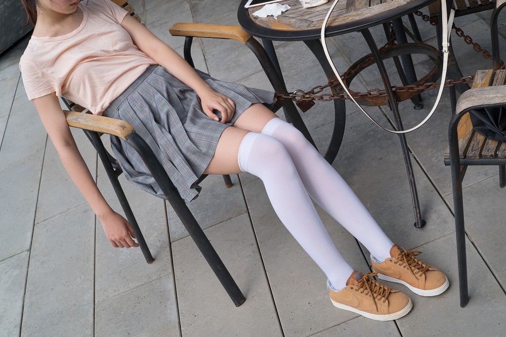 《湖边戏水白丝》 [森萝财团] R15-032 写真集[113P]