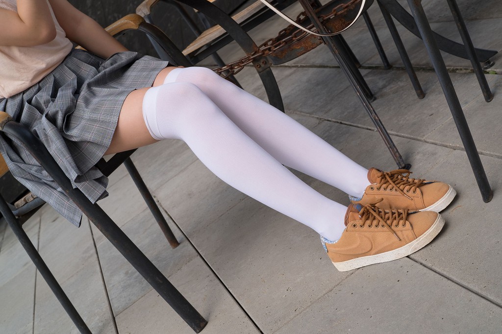 《湖边戏水白丝》 [森萝财团] R15-032 写真集[113P]