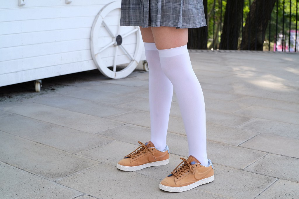 《湖边戏水白丝》 [森萝财团] R15-032 写真集[113P]