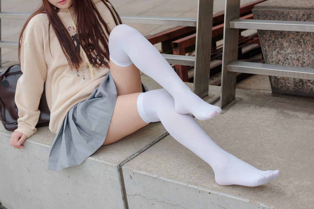 萝莉神楽坂真冬婚纱系列 写真套图