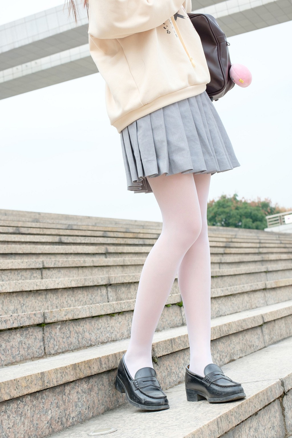 萝莉神楽坂真冬婚纱系列 写真套图