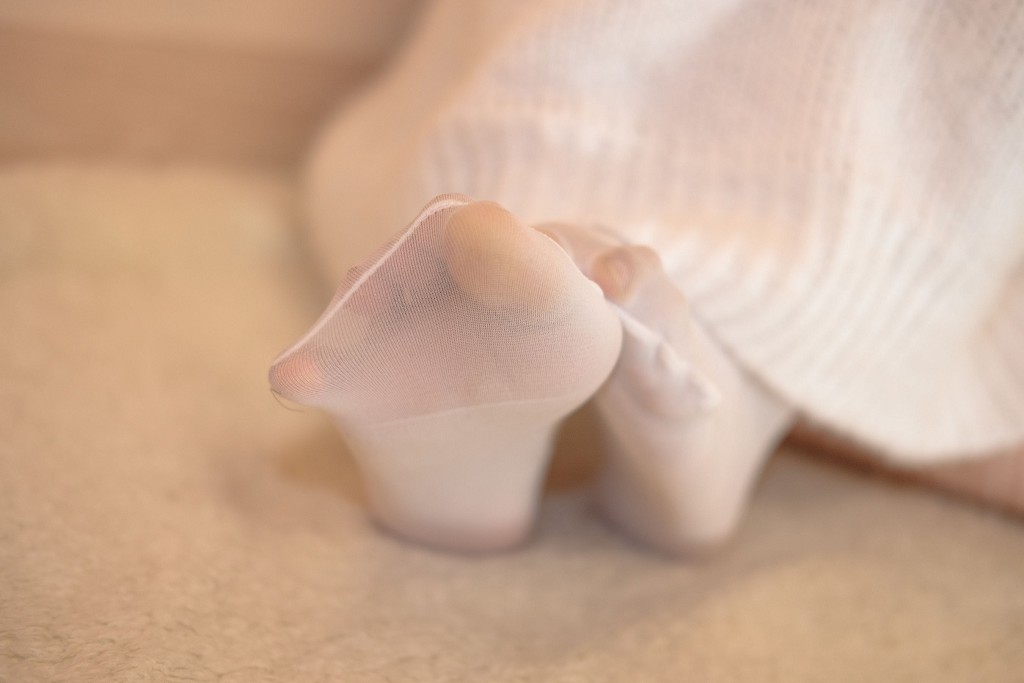 《白丝白毛衣》 [森萝财团] X-012 写真集[110P]