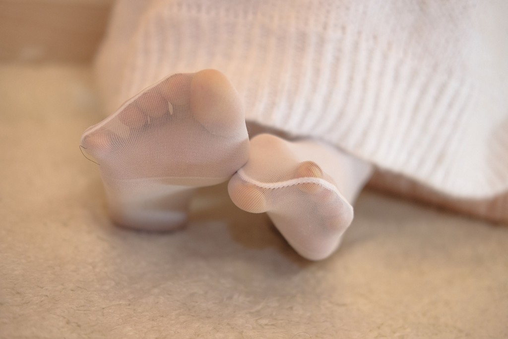 《白丝白毛衣》 [森萝财团] X-012 写真集[110P]