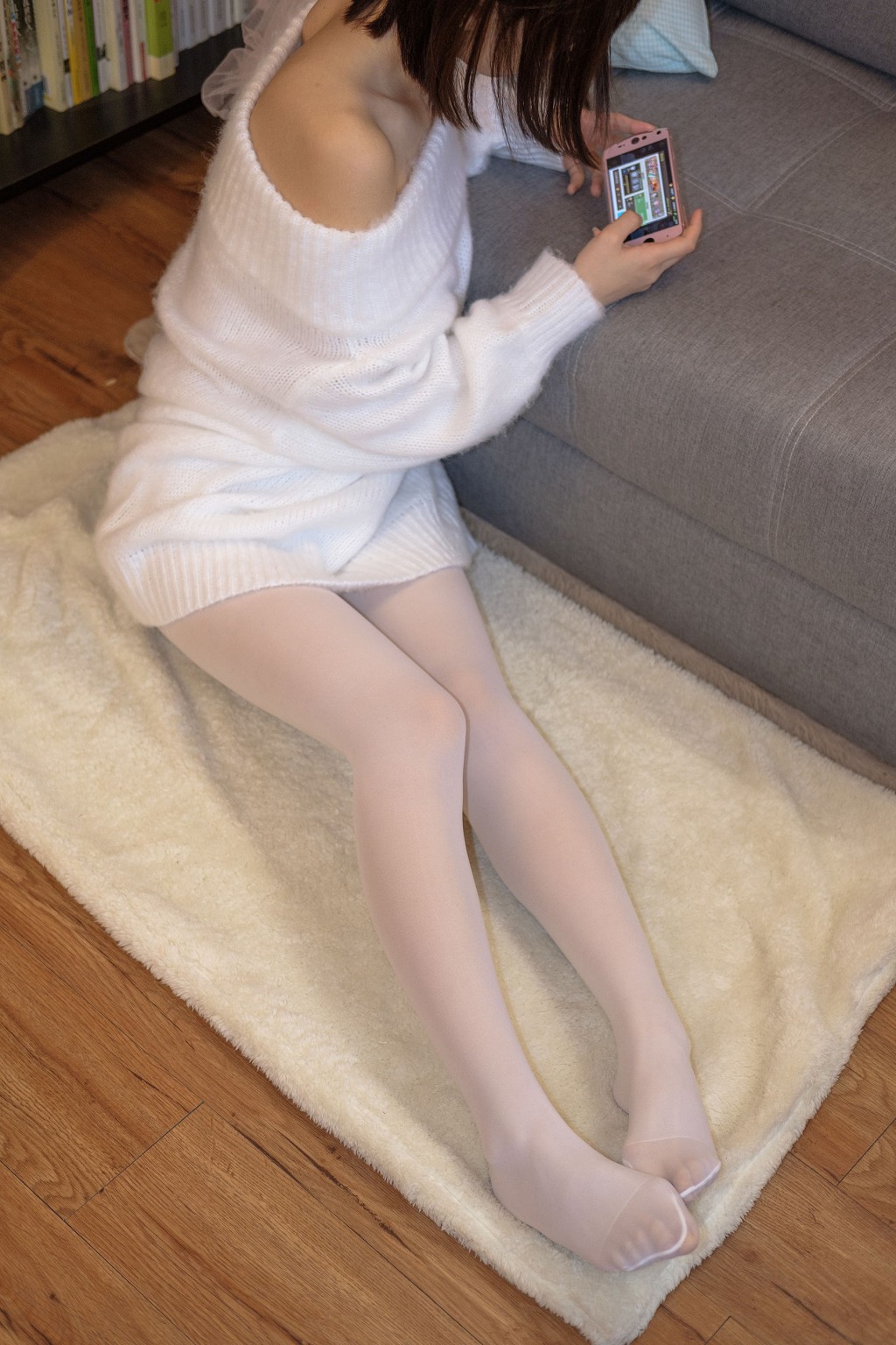 《白丝白毛衣》 [森萝财团] X-012 写真集[110P]