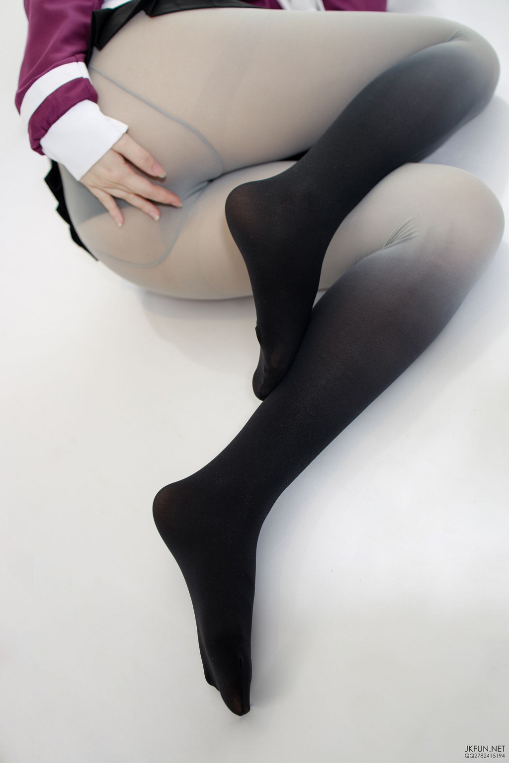 雪晴《COSPLAYER》 [森萝财团] JKFUN-004 写真集[123P]