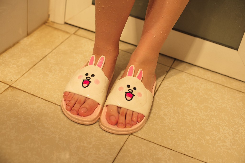 《肉丝少女 清凉一夏》 [森萝财团] X-028 写真集[128P]