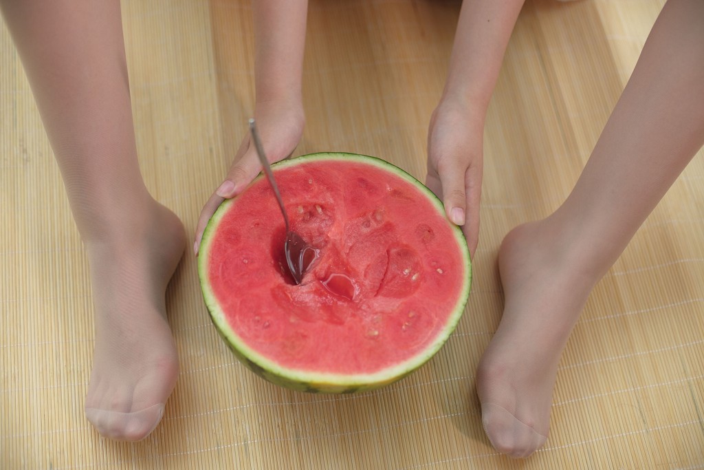 《肉丝少女 清凉一夏》 [森萝财团] X-028 写真集[128P]