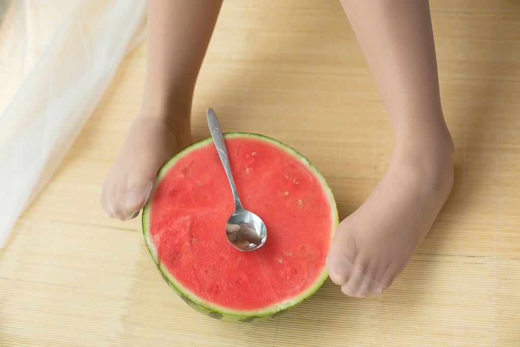 《肉丝少女 清凉一夏》 [森萝财团] X-028 写真集[128P]