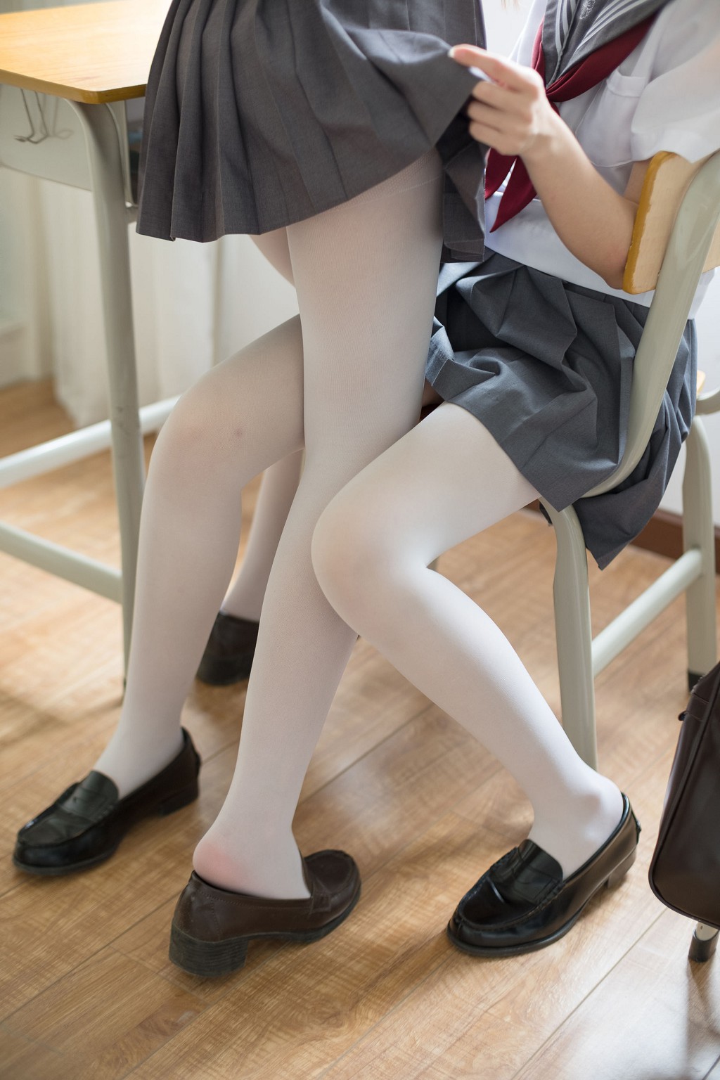 《JK白丝姐妹花》 [森萝财团] X-025 写真集[131P]