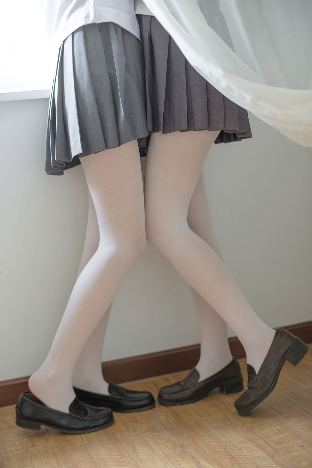 《JK白丝姐妹花》 [森萝财团] X-025 写真集[131P]