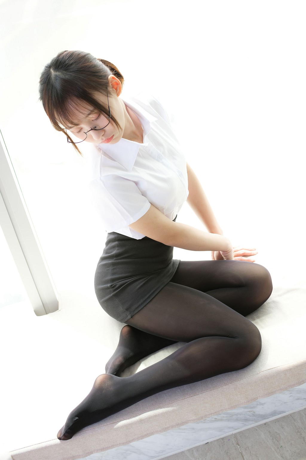 《OL黑丝》 [森萝财团] X-023 写真集[118P]