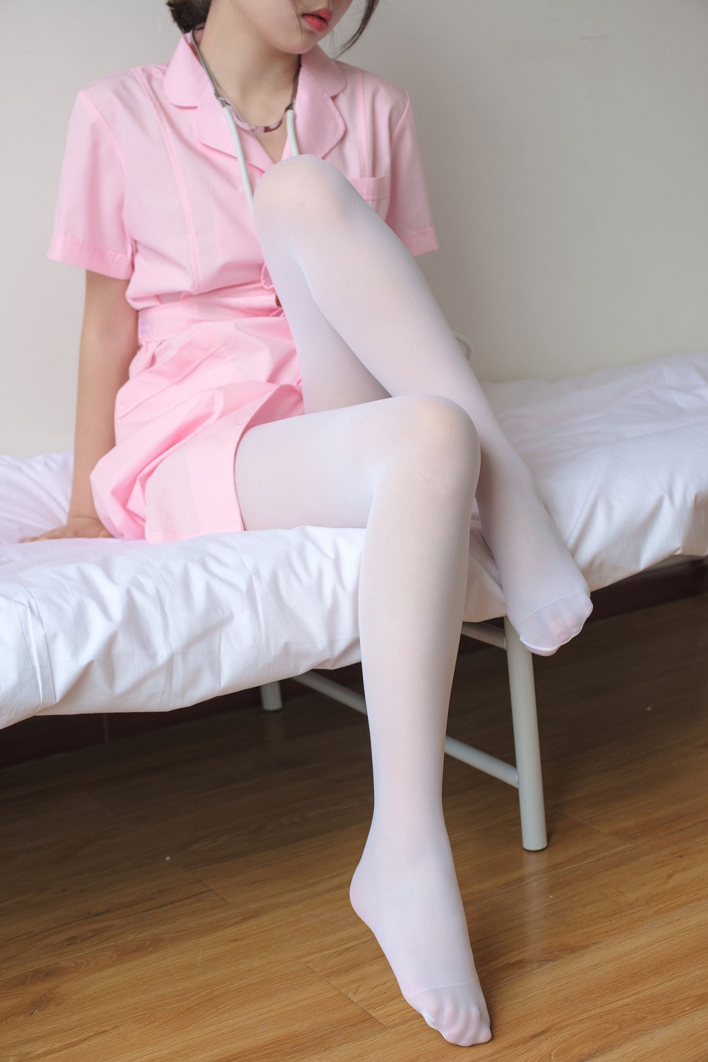 《护士妹妹穿白丝》 [森萝财团] X-021 写真集[167P]