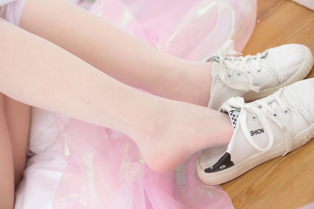 《肉丝换白丝》 [森萝财团] X-019 写真集[103P]