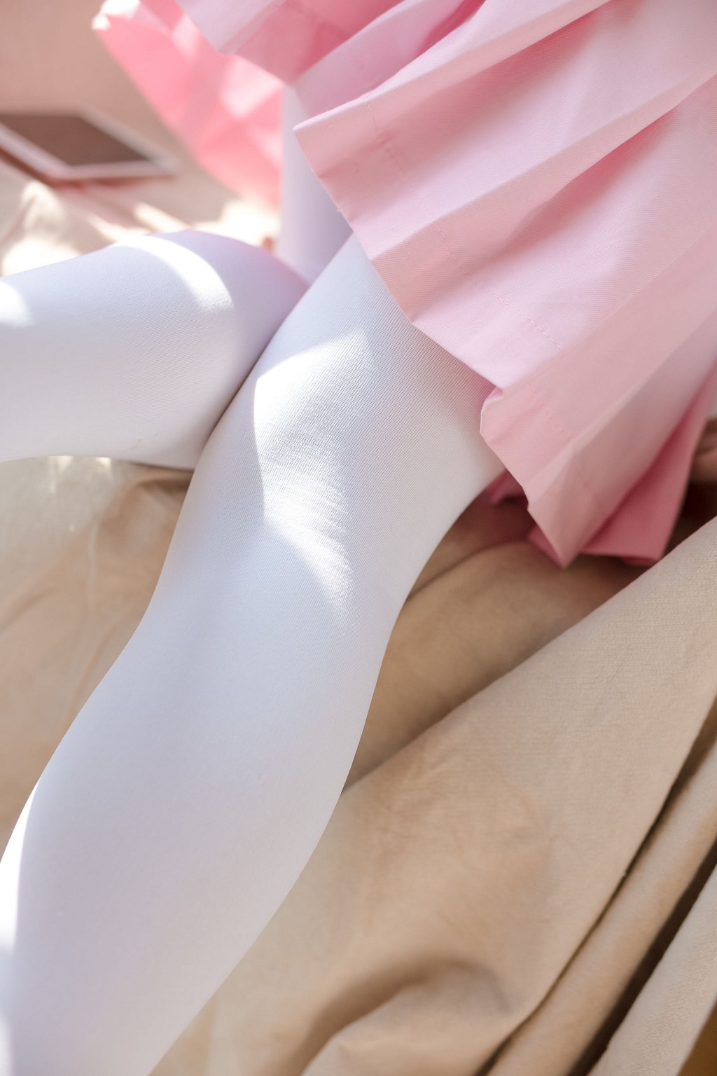 少女白丝绝对领域 [森萝财团] [BETA-013] 写真集[106P]