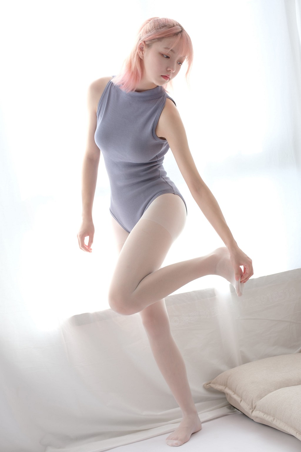 [森萝财团] LOVEPLUS-003 萝蓝丝袜写真集[150P]