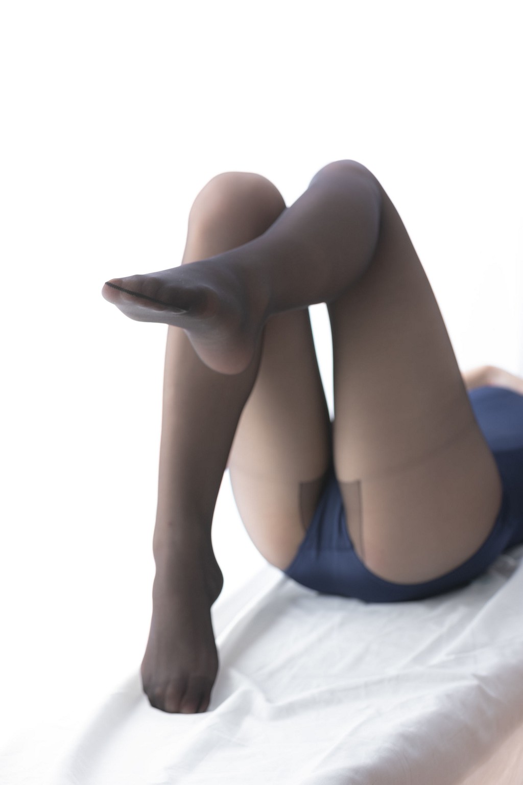 [森萝财团] LOVEPLUS-002 萝蓝丝袜写真集[110P]