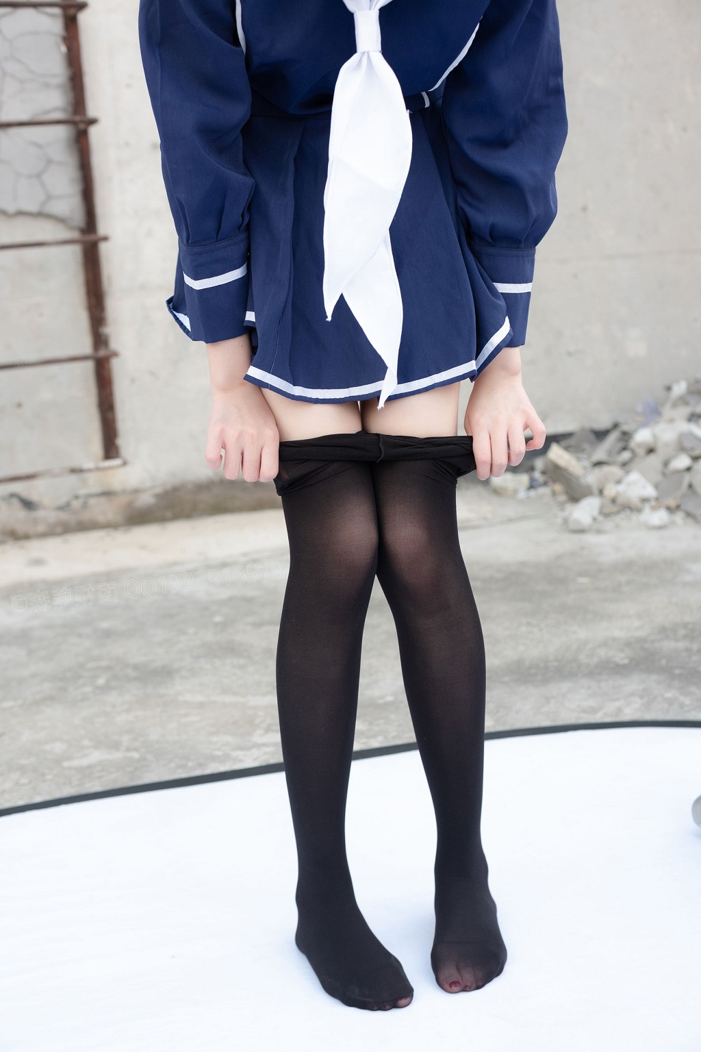 《天台黑丝水手服》 [森萝财团] X-043 写真集[110P]