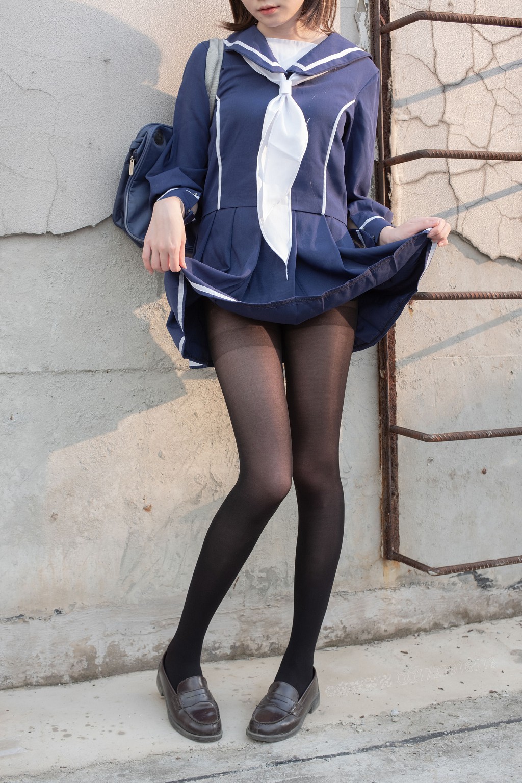 《天台黑丝水手服》 [森萝财团] X-043 写真集[110P]