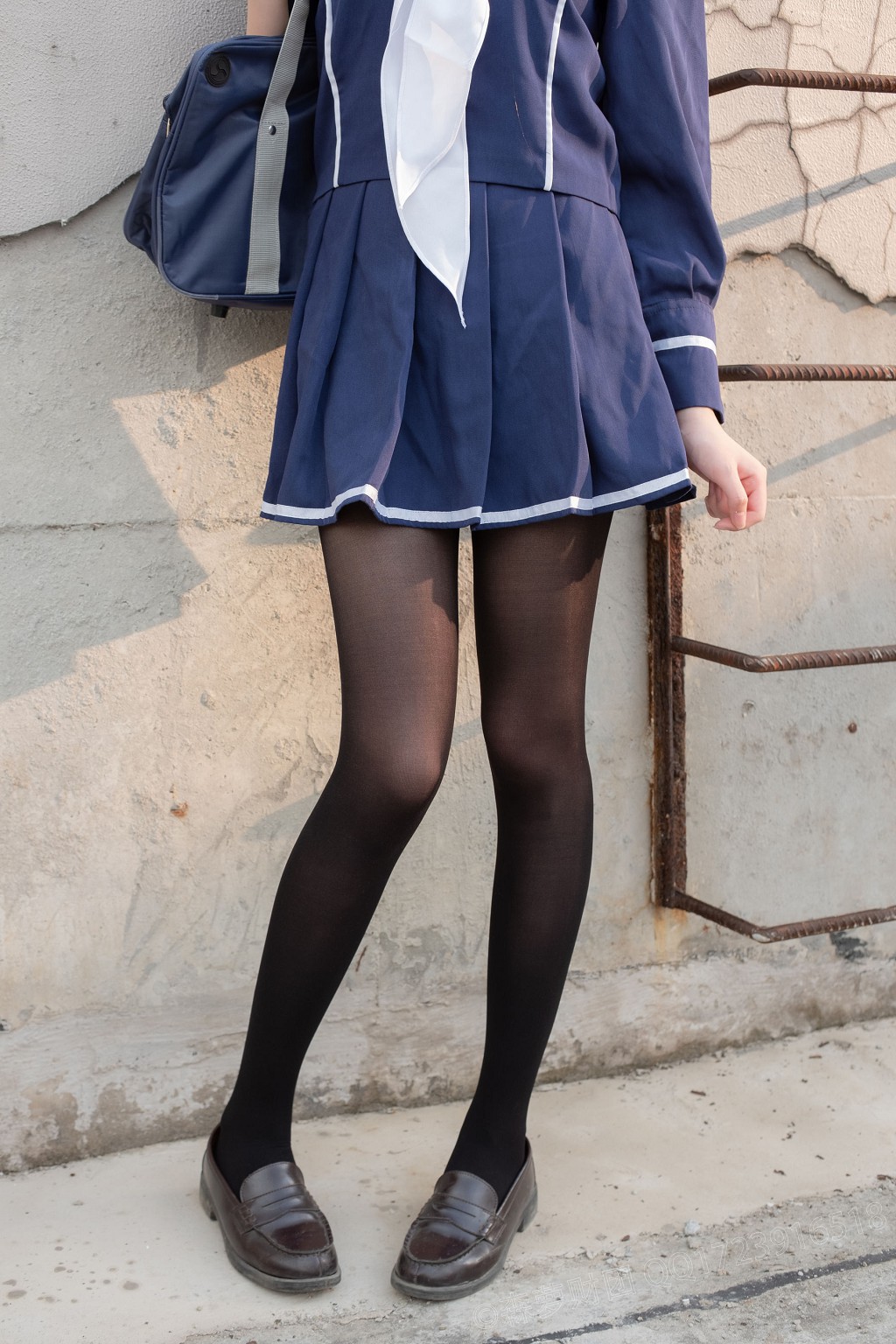 《天台黑丝水手服》 [森萝财团] X-043 写真集[110P]