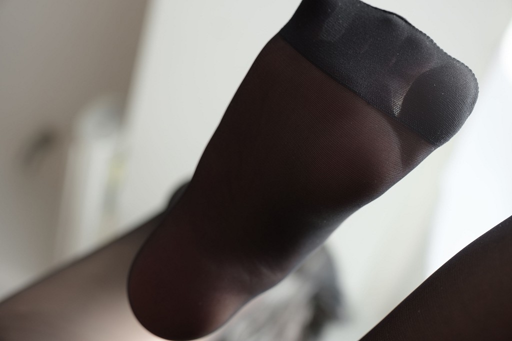 《纯情少女 性感黑丝》 [森萝财团] X-040 写真集[102P]