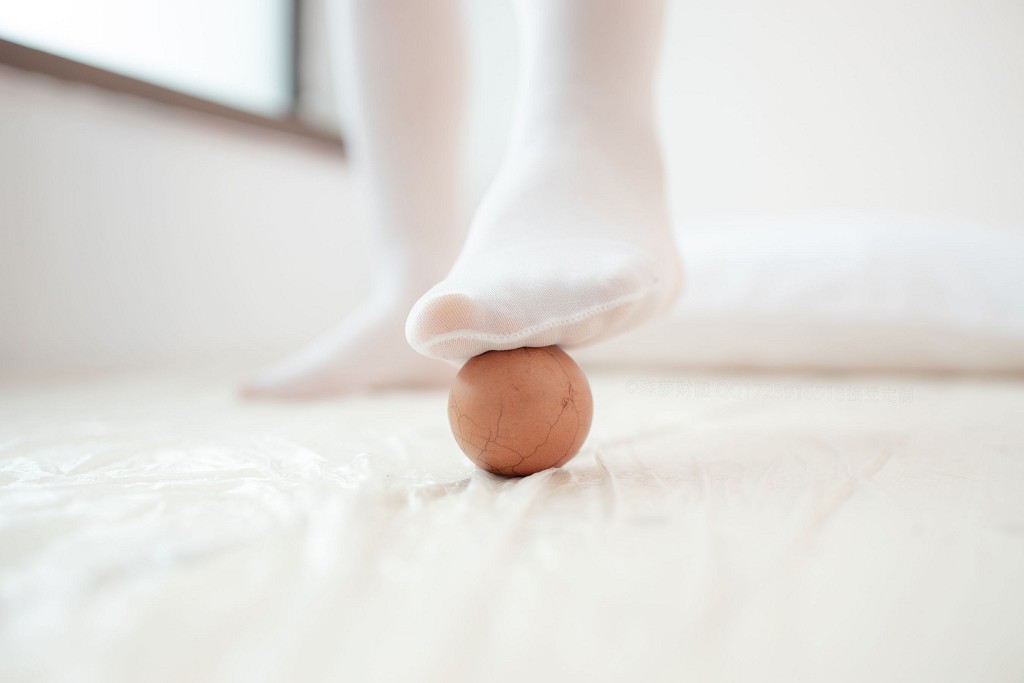 死库水束缚踩物50D白丝 [森萝财团] [X-048] 写真集[94P]