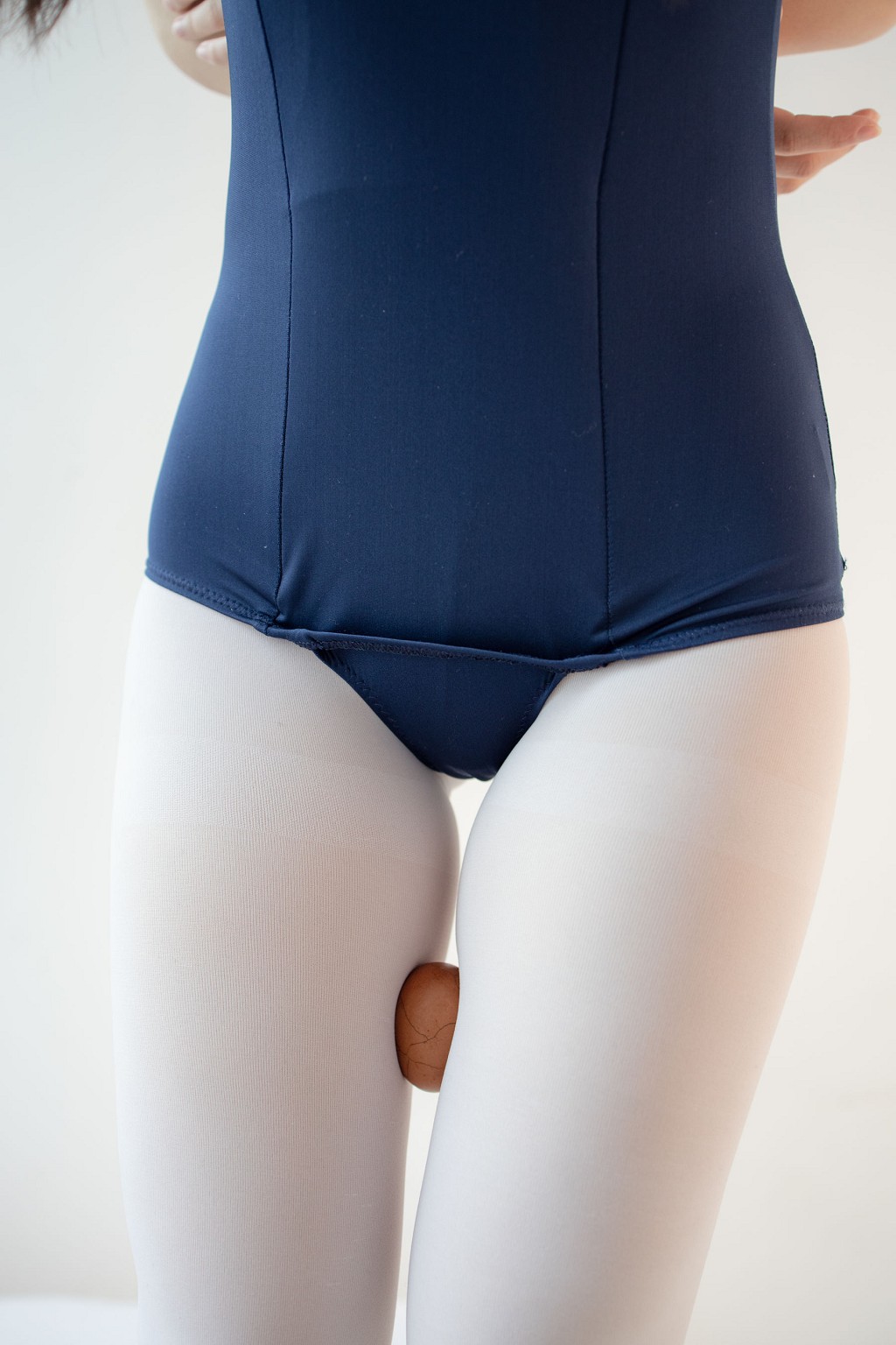 死库水束缚踩物50D白丝 [森萝财团] [X-048] 写真集[94P]