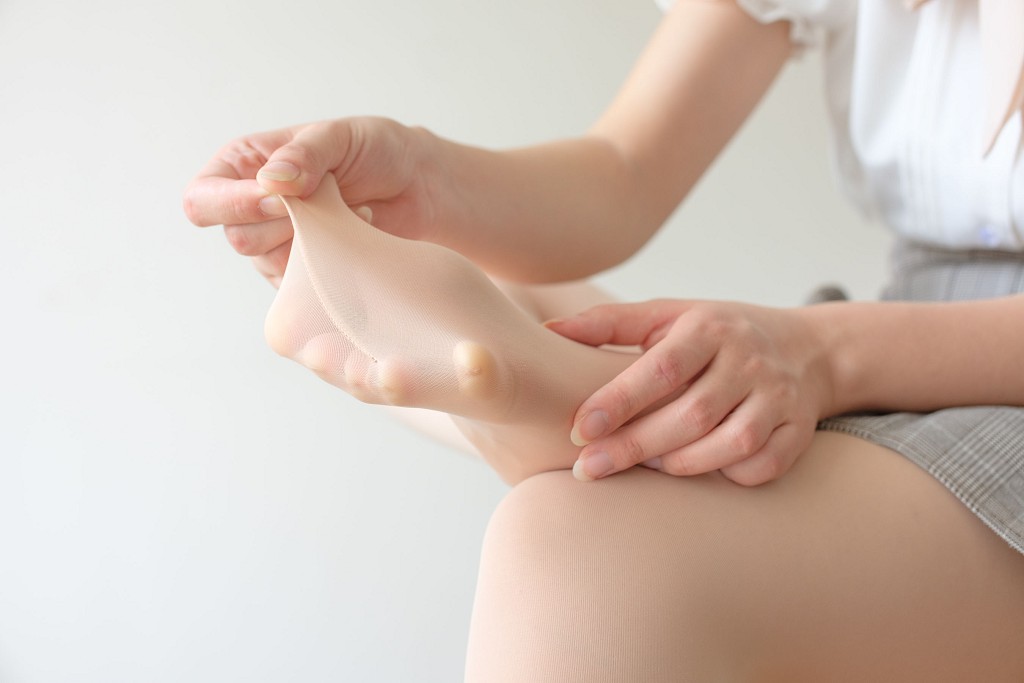 《肉丝白厚棉袜》 [森萝财团] X-033 写真集[102P]