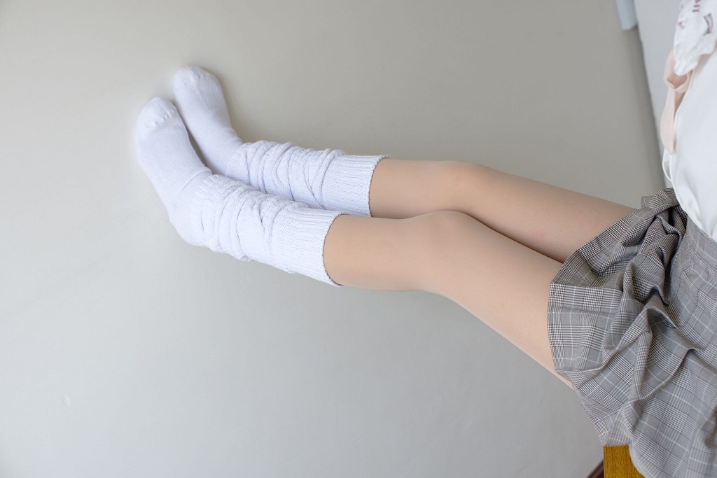 《肉丝白厚棉袜》 [森萝财团] X-033 写真集[102P]