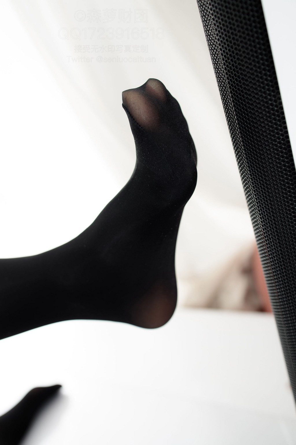 《白色死库水8D油亮黑丝》 [森萝财团] X-058 写真集[119P]