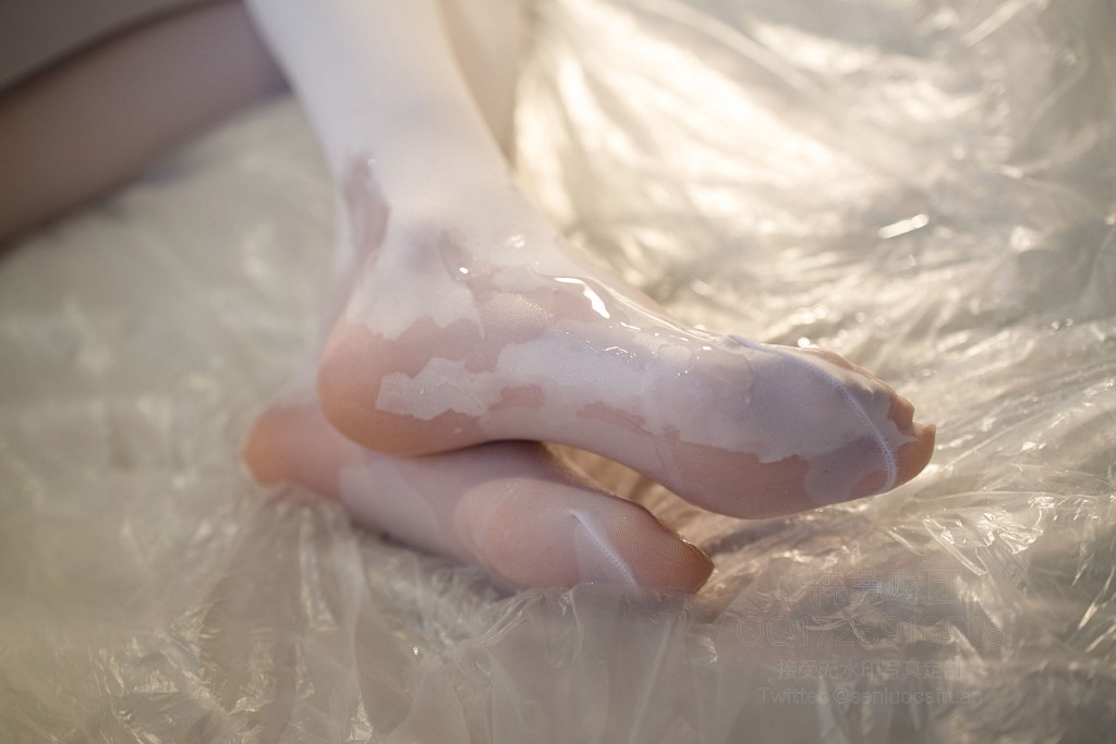 吊带短裙50D白丝 [森萝财团] [X-057] 写真集[83P]