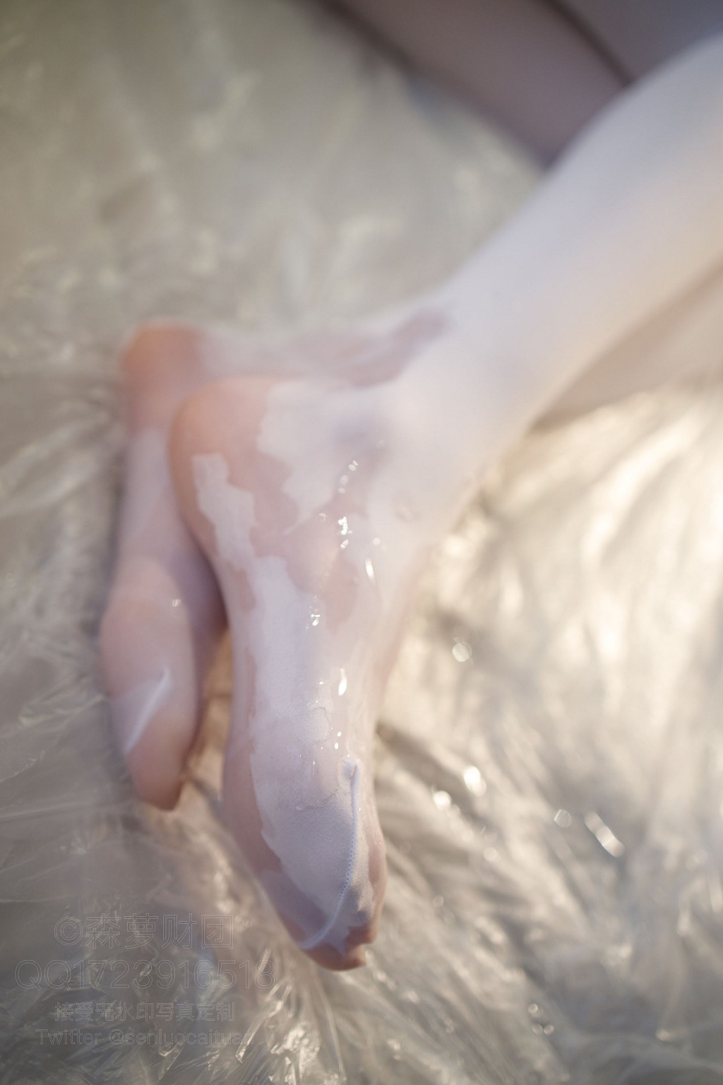 吊带短裙50D白丝 [森萝财团] [X-057] 写真集[83P]