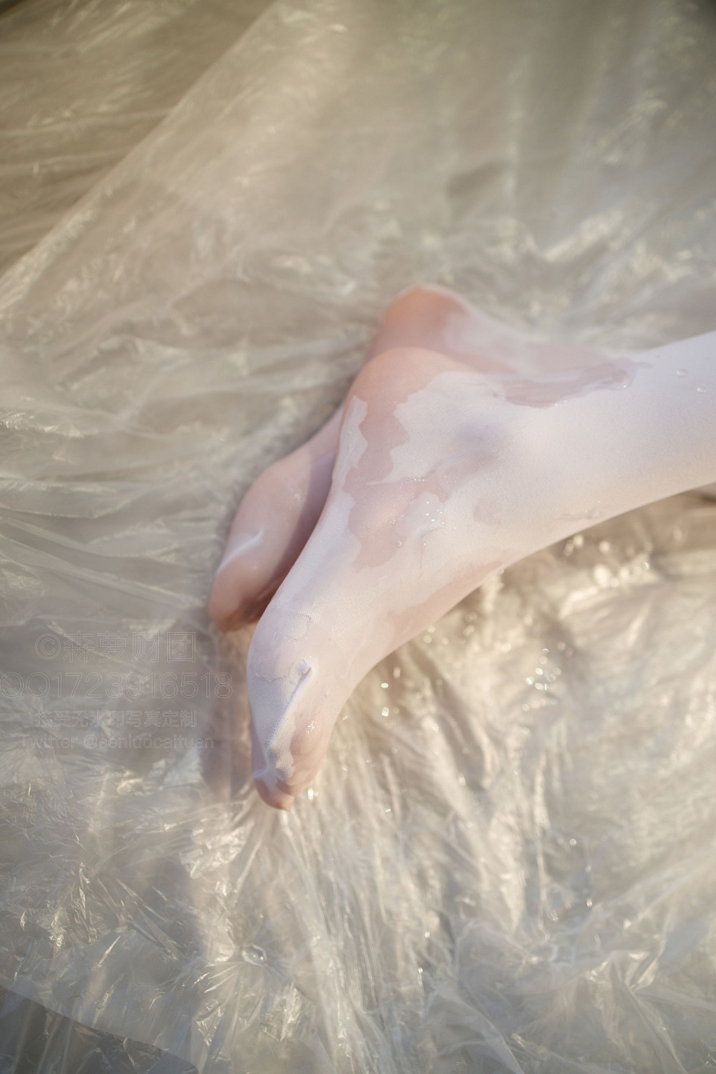 吊带短裙50D白丝 [森萝财团] [X-057] 写真集[83P]