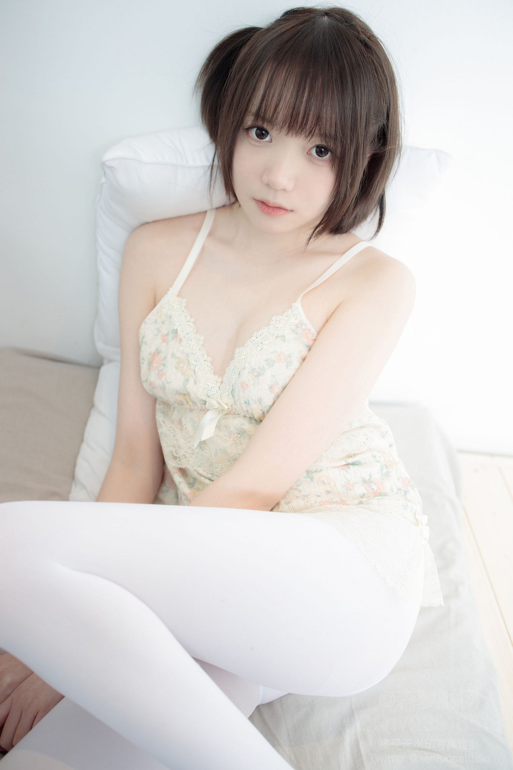 吊带短裙50D白丝 [森萝财团] [X-057] 写真集[83P]