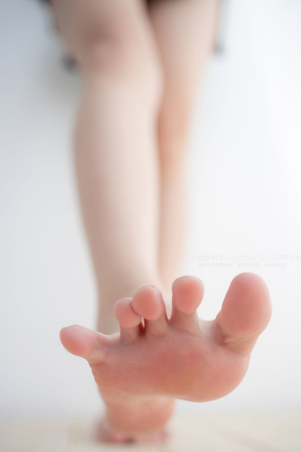 20D肉丝短棉袜踩物 [森萝财团] [X-055] 写真集[93P]