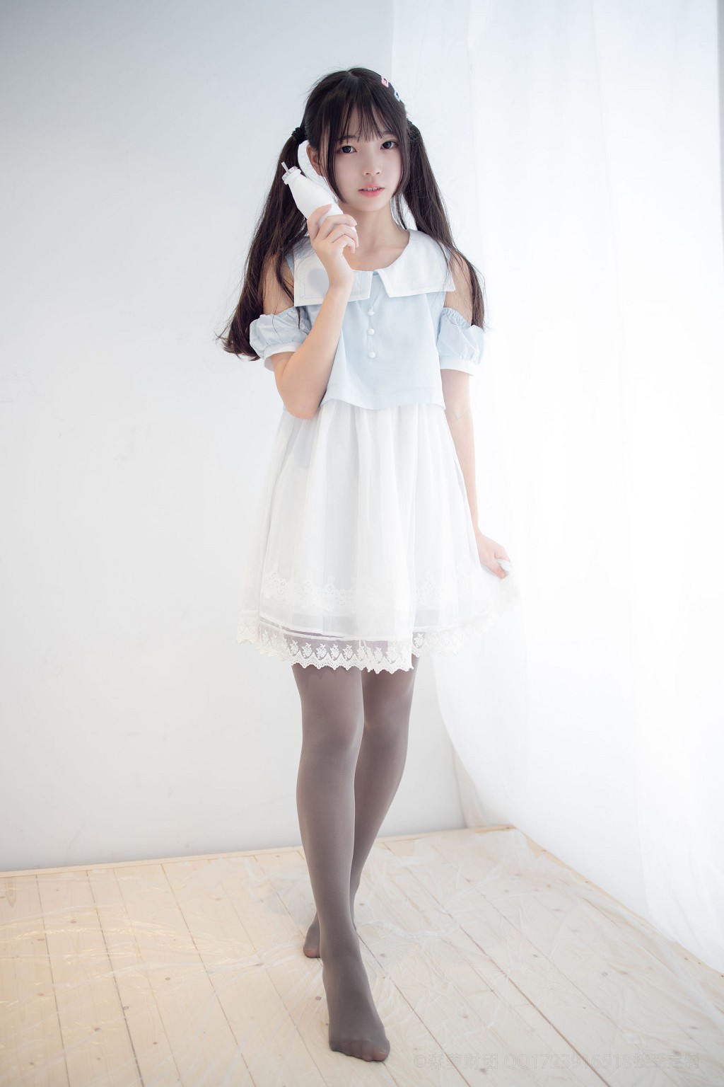 80D灰丝踩物 [森萝财团] [X-054] 写真集[86P]